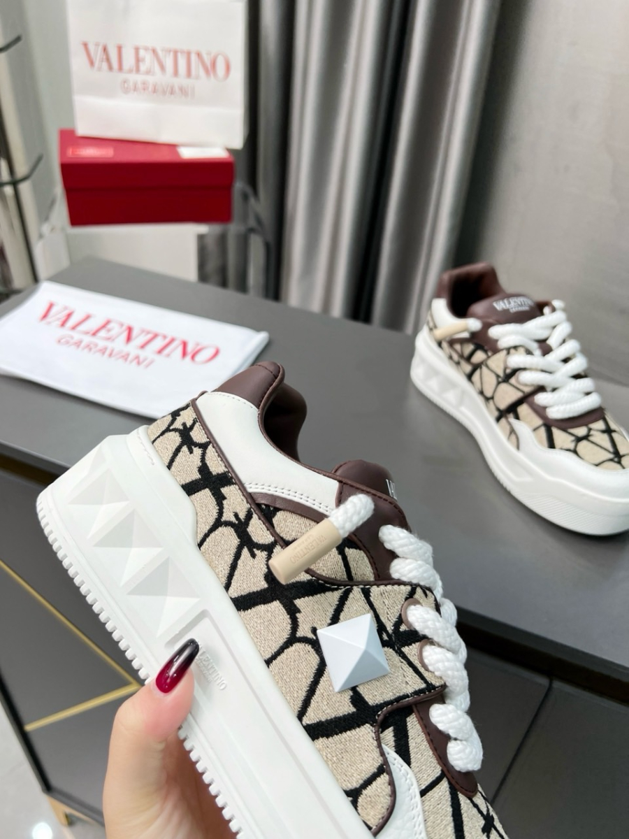 하얀악마 발렌티노 운동화 (10).jpg