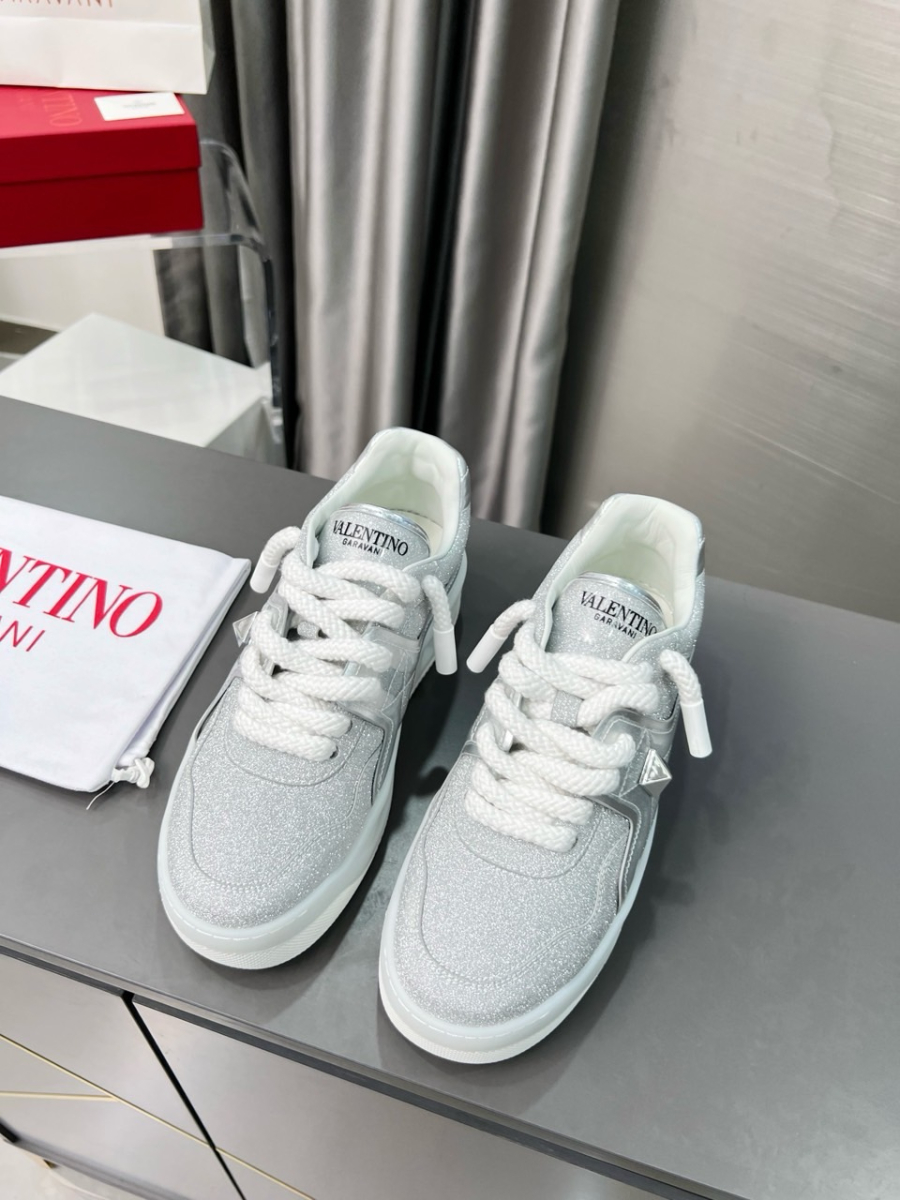 하얀악마 발렌티노 운동화 (2).jpg