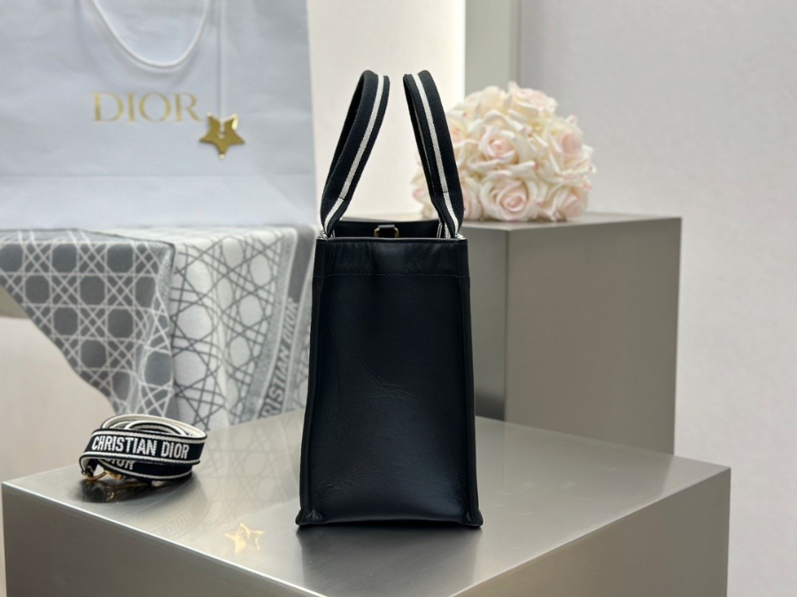 하얀악마 디올 북토트 (6).jpg