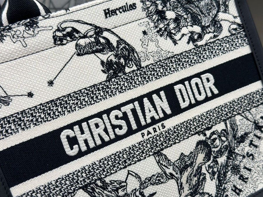 하얀악마 디올 북토트 (9).jpg