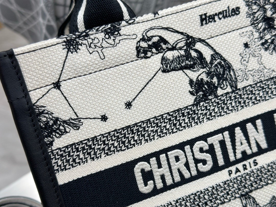 하얀악마 디올 북토트 (14).jpg