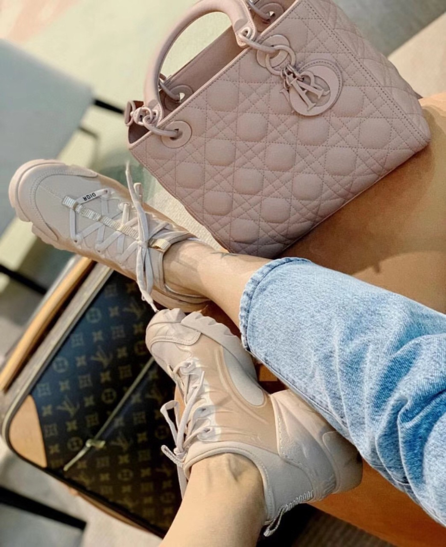 하얀악마 디올 스니커즈 (2).jpg