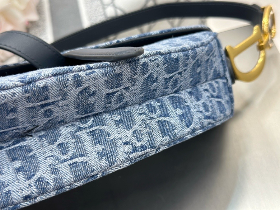 하얀악마 디올 새들백 (17).jpg