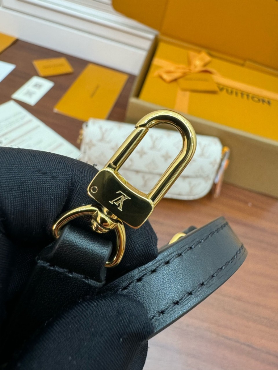 하얀악마 루이비통 월릿 (13).jpg