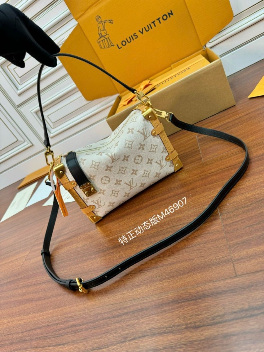 하얀악마 루이비통 사이드트렁크 (2).jpg