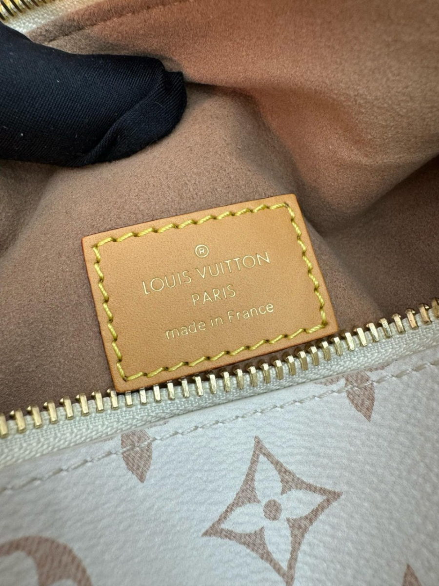 하얀악마 루이비통 사이드트렁크 (9).jpg