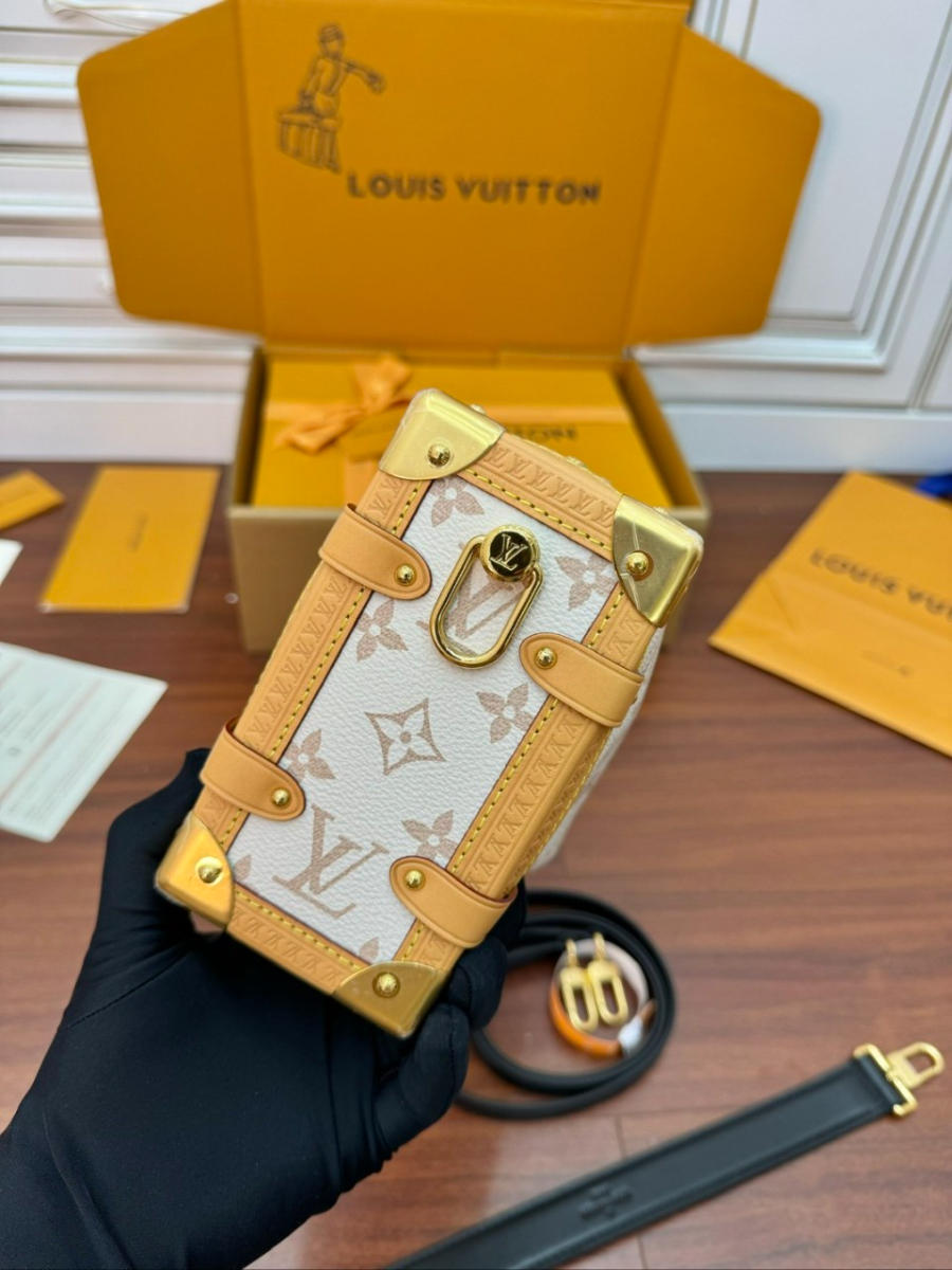 하얀악마 루이비통 사이드트렁크 (11).jpg