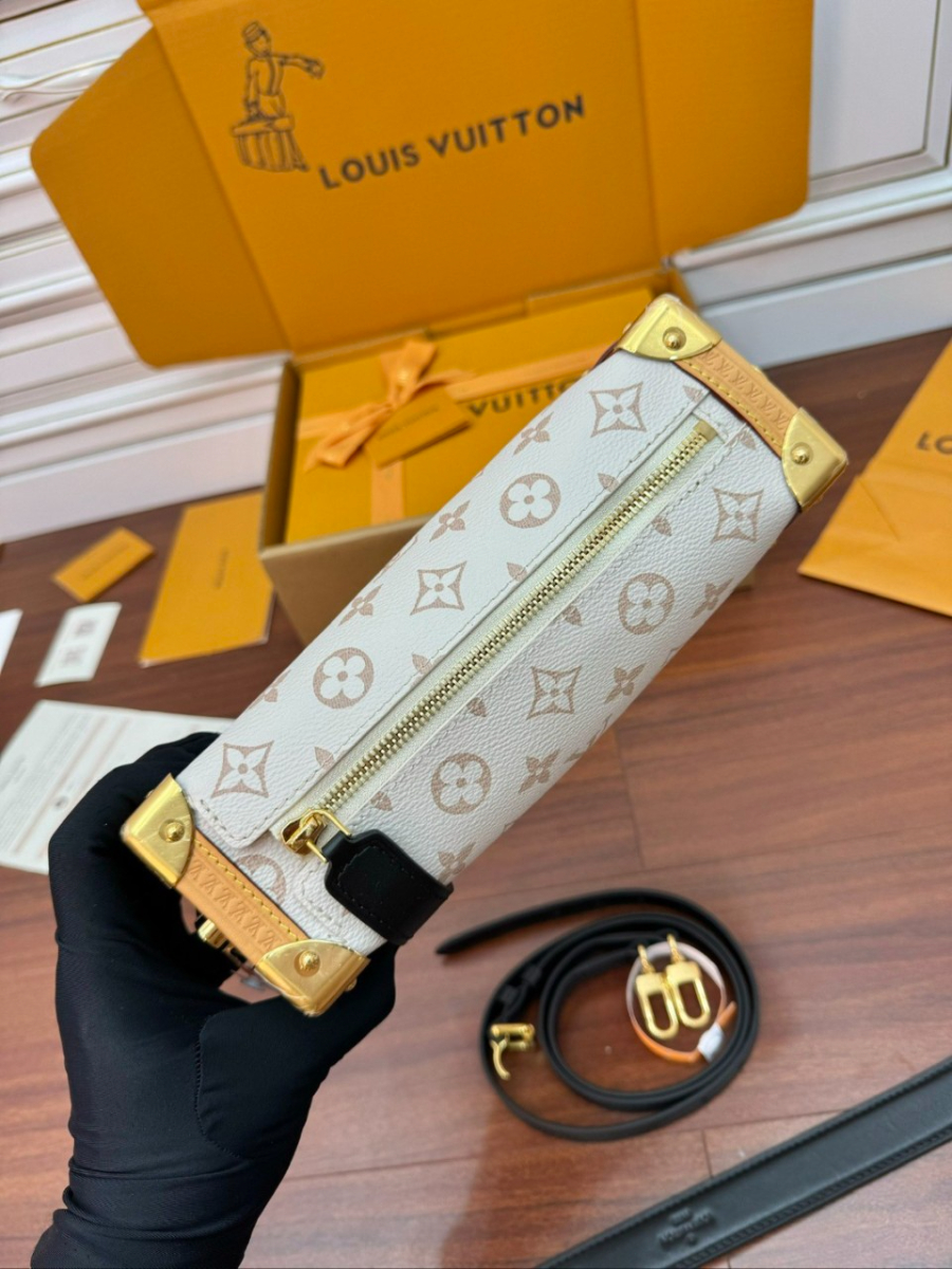 하얀악마 루이비통 사이드트렁크 (12).jpg