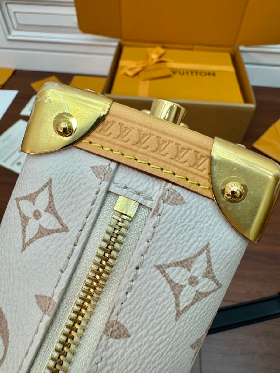 하얀악마 루이비통 사이드트렁크 (17).jpg