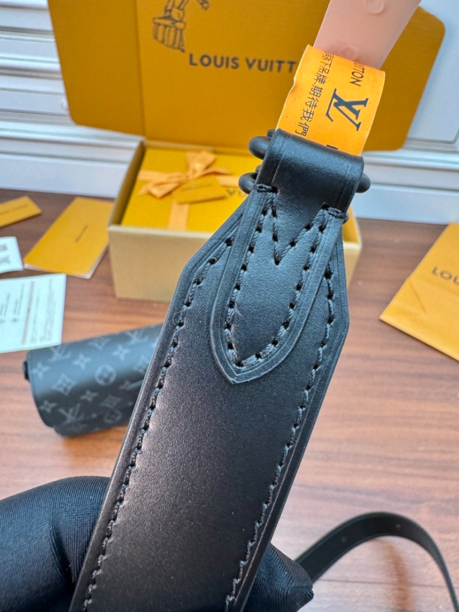 하얀악마 루이비통 몽수리 (13).jpg