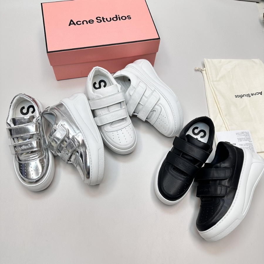 하얀악마 아크네 스니커즈 (1).jpg