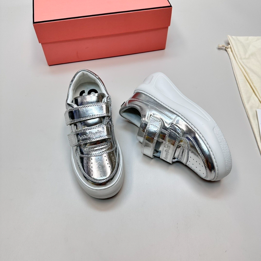 하얀악마 아크네 스니커즈 (3).jpg