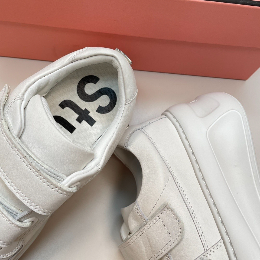 하얀악마 아크네 스니커즈 (8).jpg