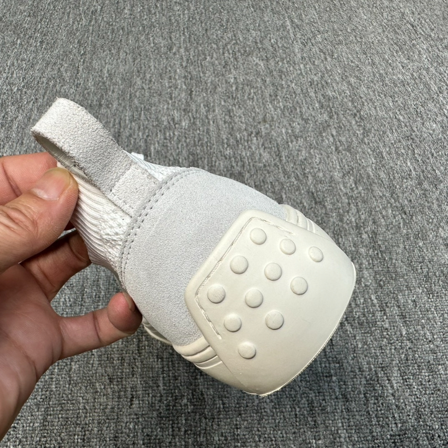 하얀악마 토즈 스니커즈 (11).jpg