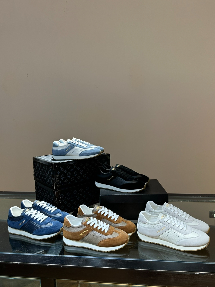 하얀악마 프라다 스니커즈 (1).jpg