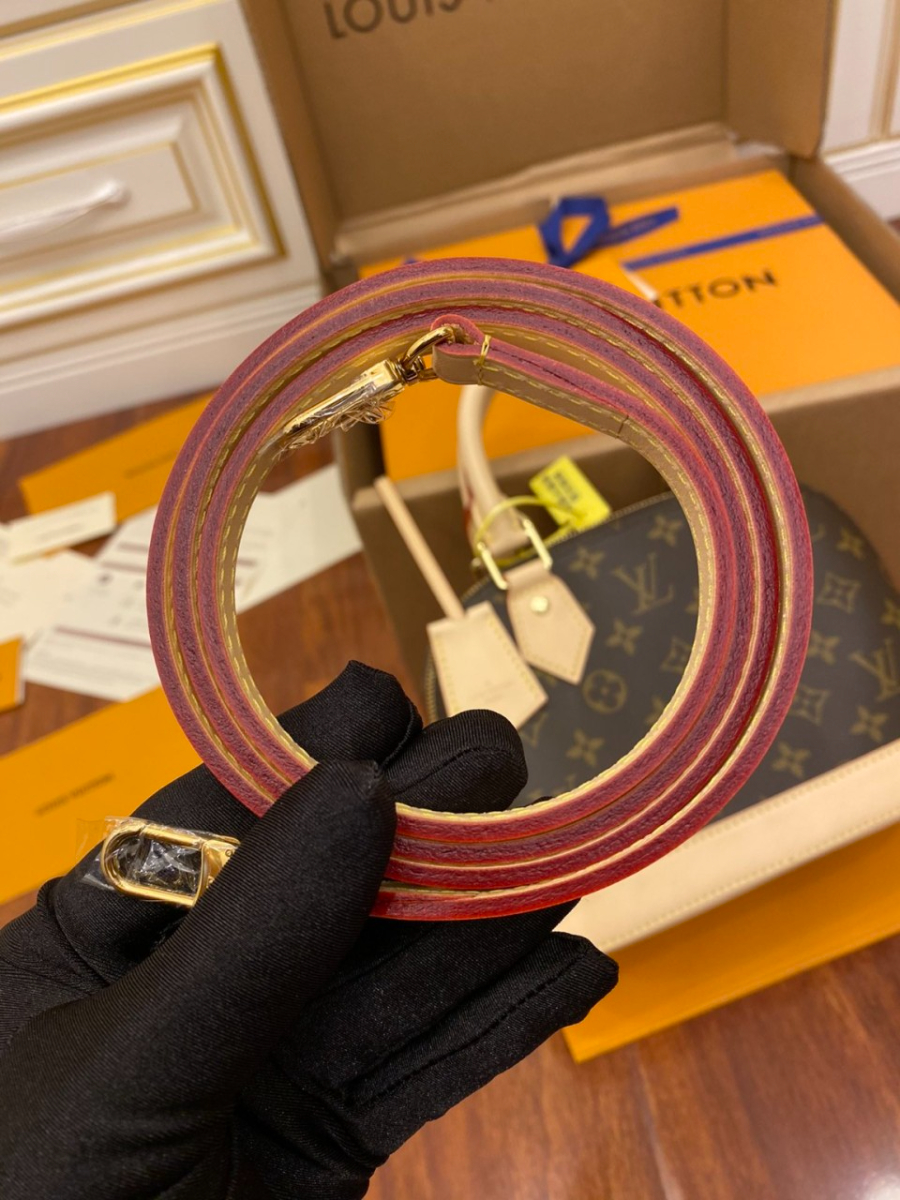 하얀악마 루이비통 알마 BB (10).jpg