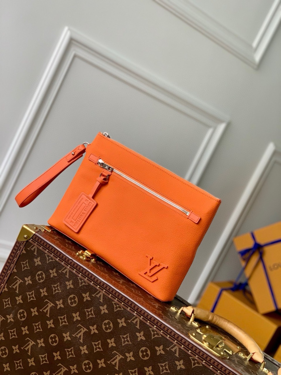 하얀악마 루이비통 아이패드 파우치 (16).jpg