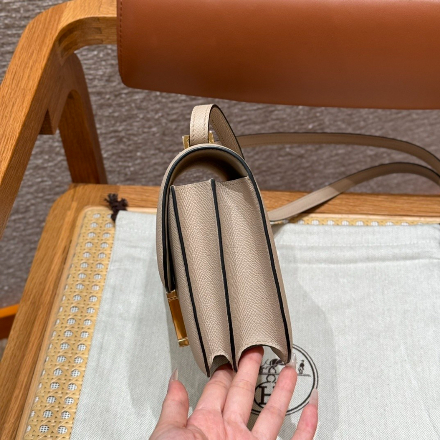 하얀악마 에르메스 콘스탄스 (4).jpg