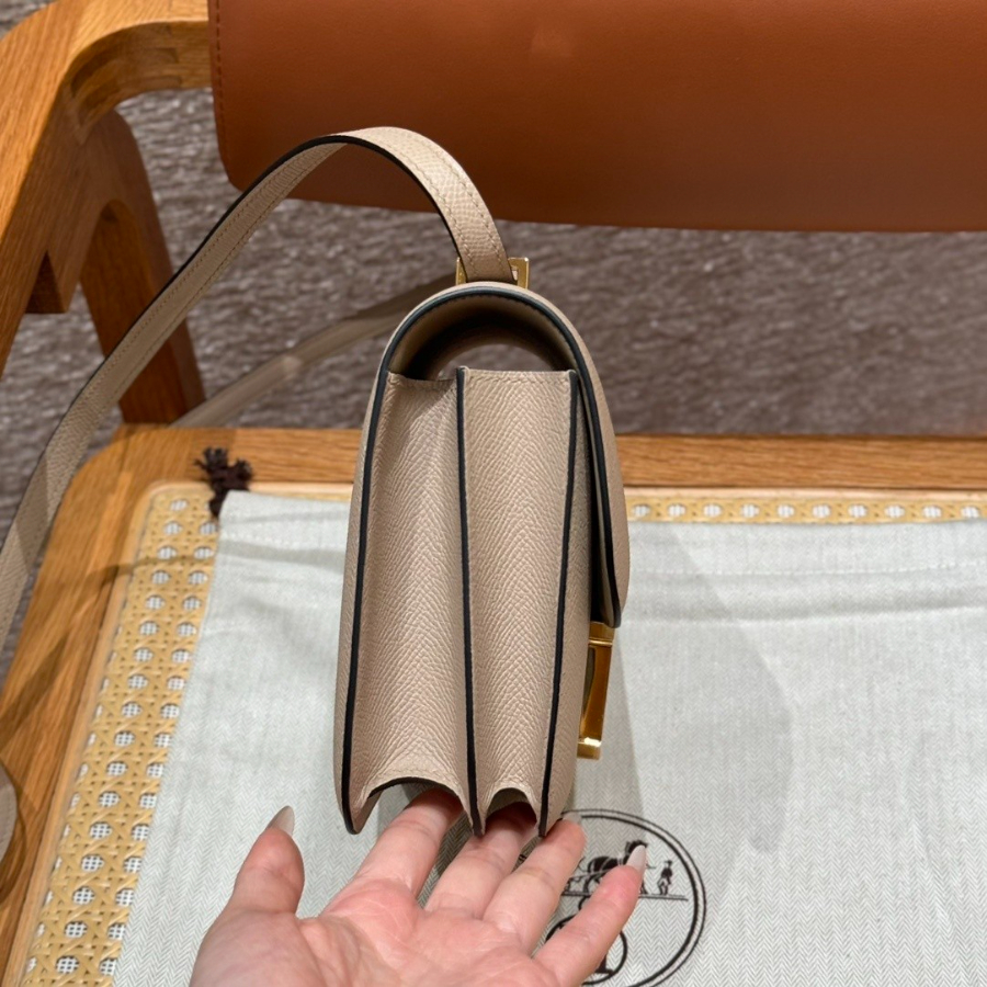 하얀악마 에르메스 콘스탄스 (5).jpg