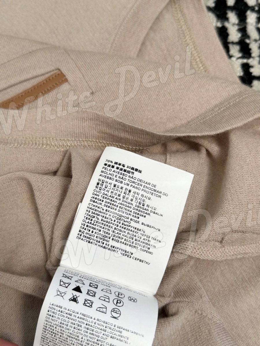 하얀악마 프라다 크루넥 반팔니트 (14).jpg