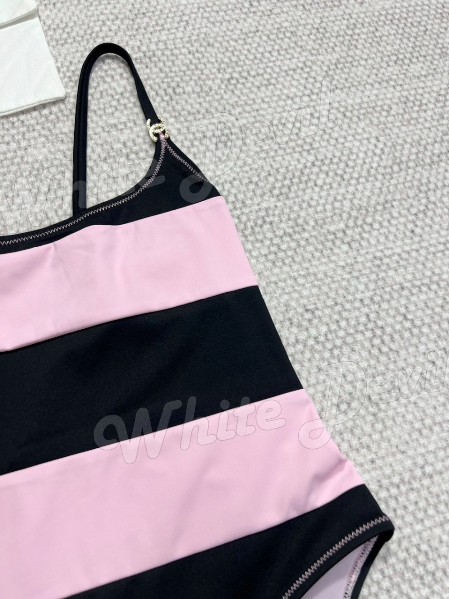 하얀악마 샤넬 수영복 (11).jpg