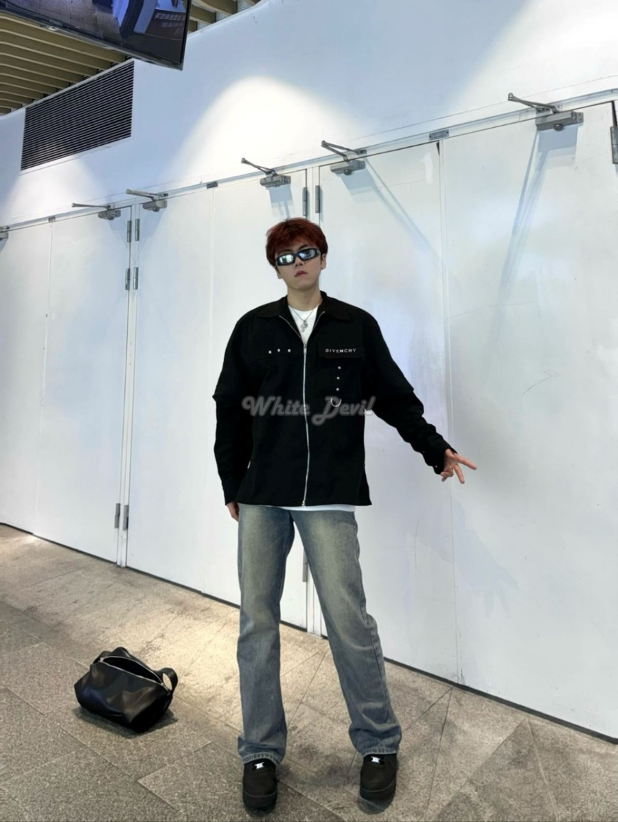 하얀악마 지방시 재킷 (2).jpg