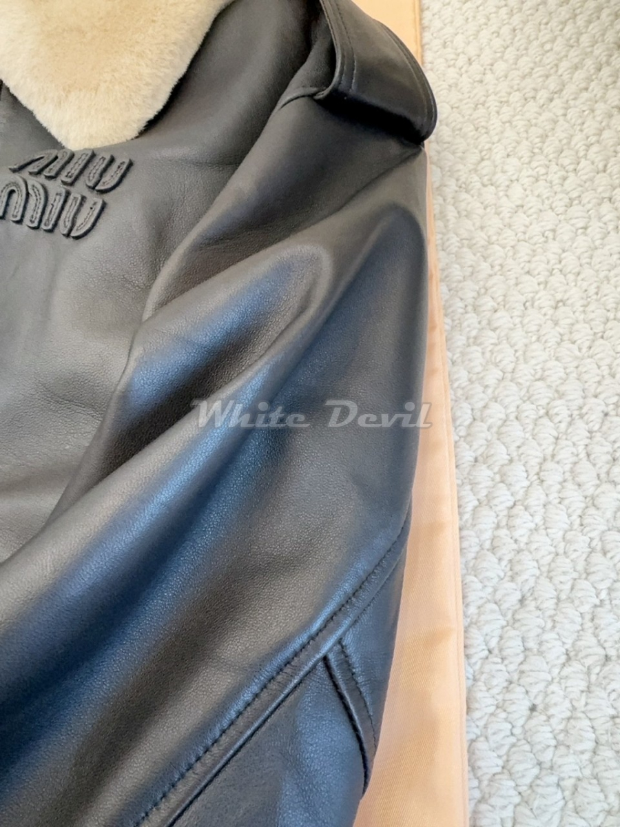 하얀악마 미우미우 가죽자켓 (18).jpg