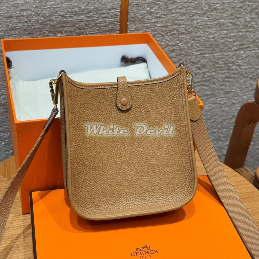 하얀악마 에르메스 에블린 (3).jpg