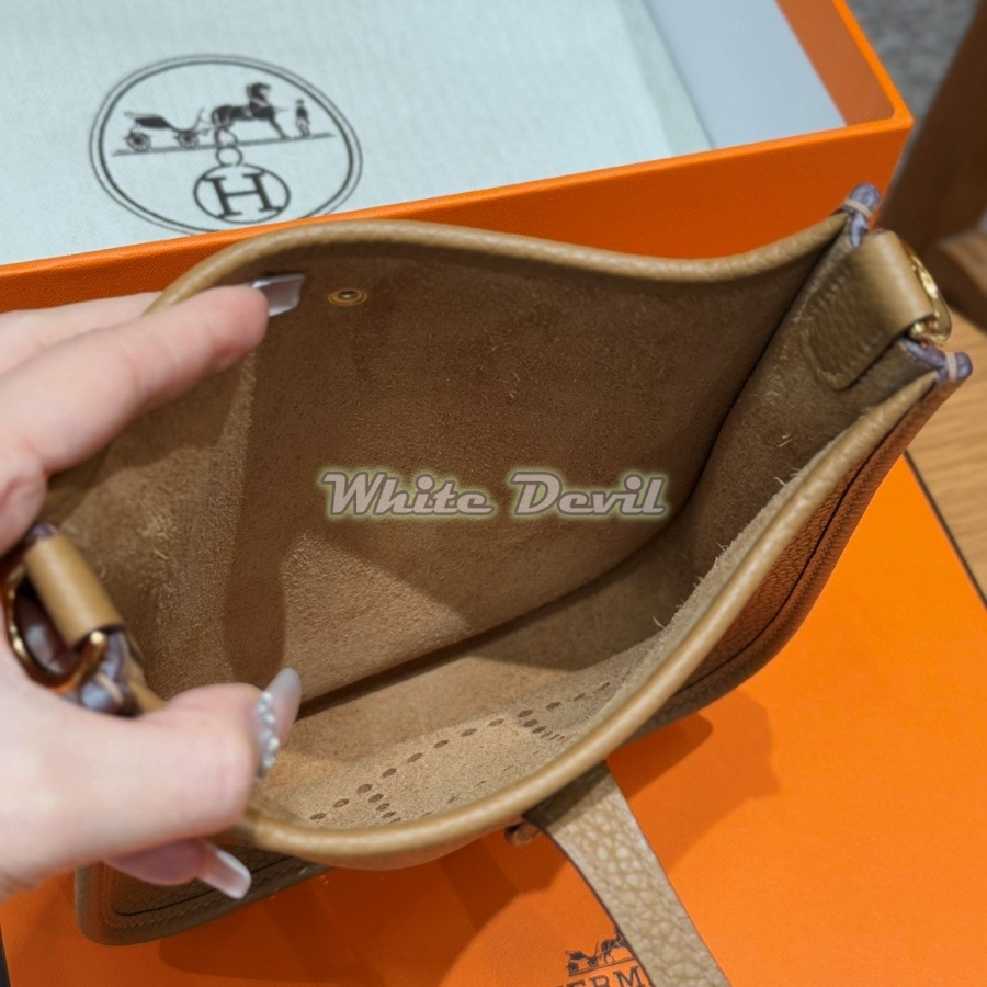 하얀악마 에르메스 에블린 (8).jpg