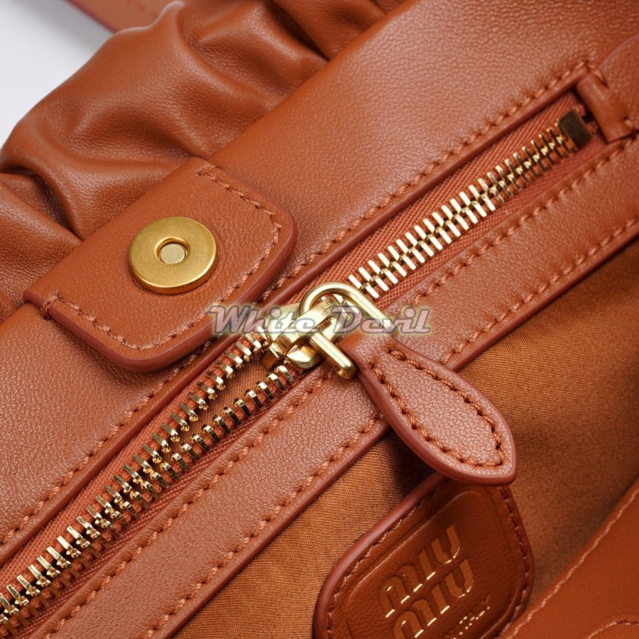 하얀악마 미우미우 숄더백 (12).jpg