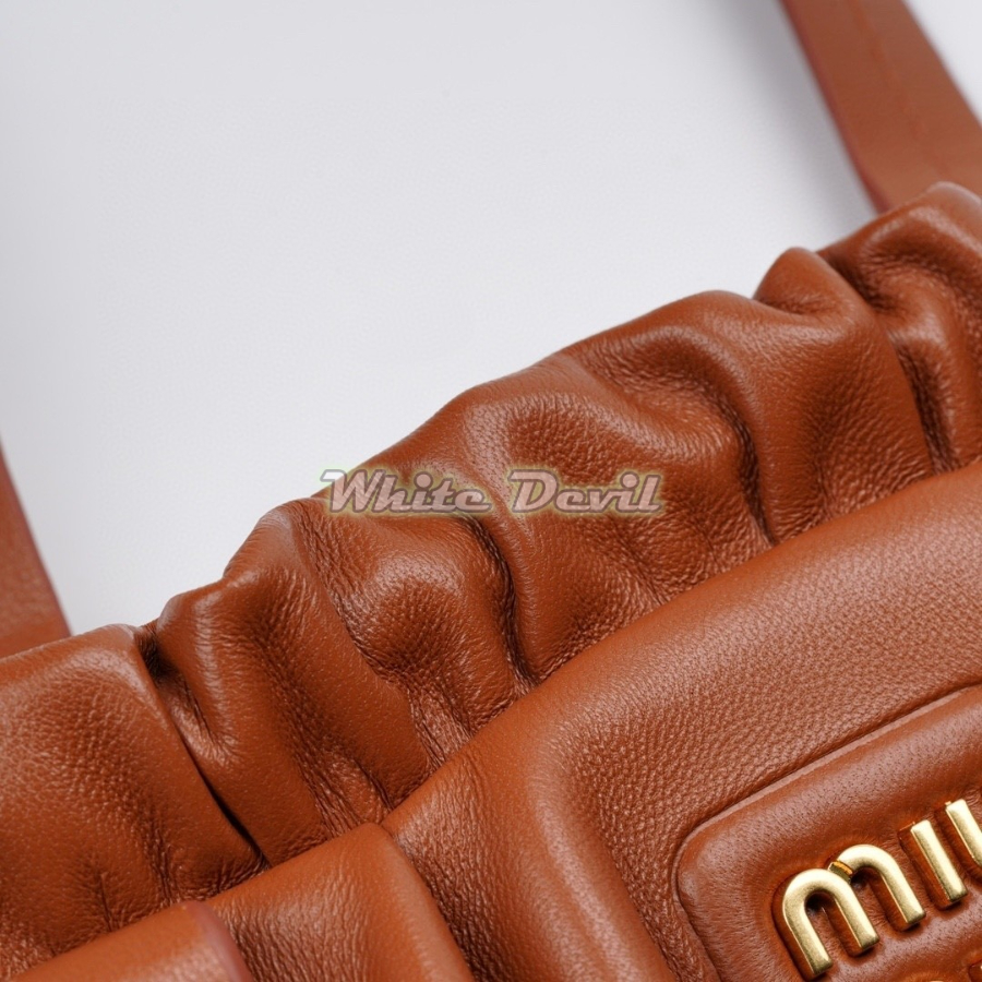 하얀악마 미우미우 숄더백 (11).jpg