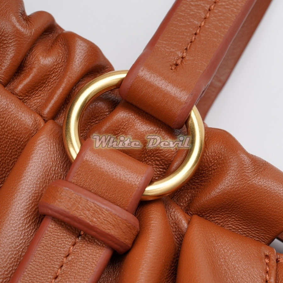 하얀악마 미우미우 숄더백 (17).jpg