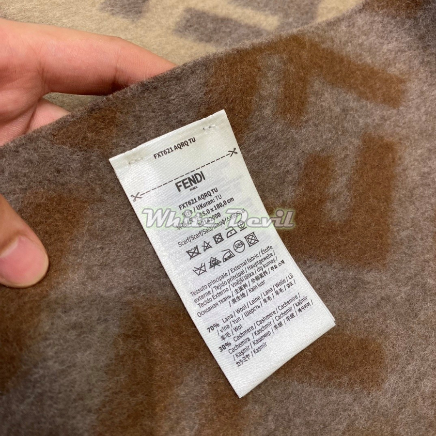 하얀악마 펜디 목도리 (5).jpg