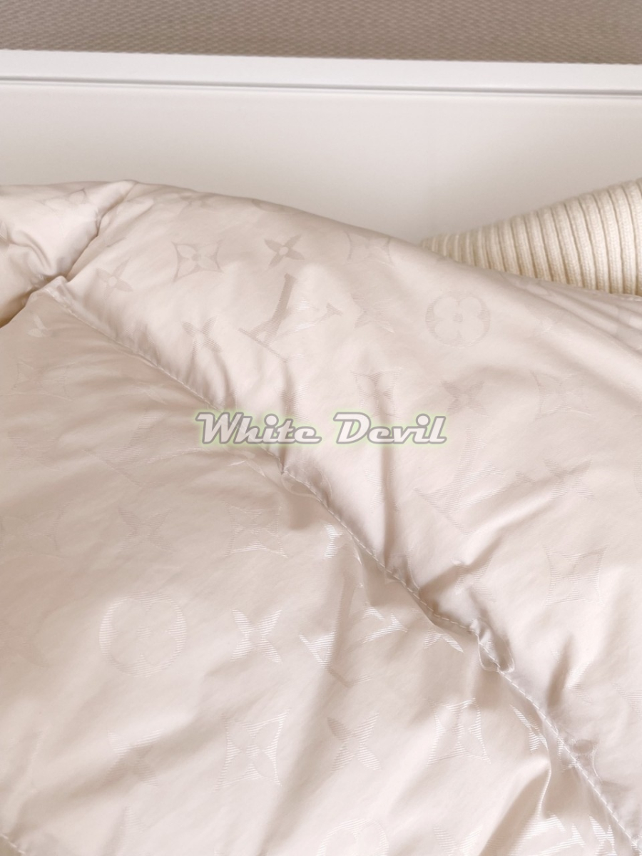 하얀악마 루이비통 패딩 (16).jpg