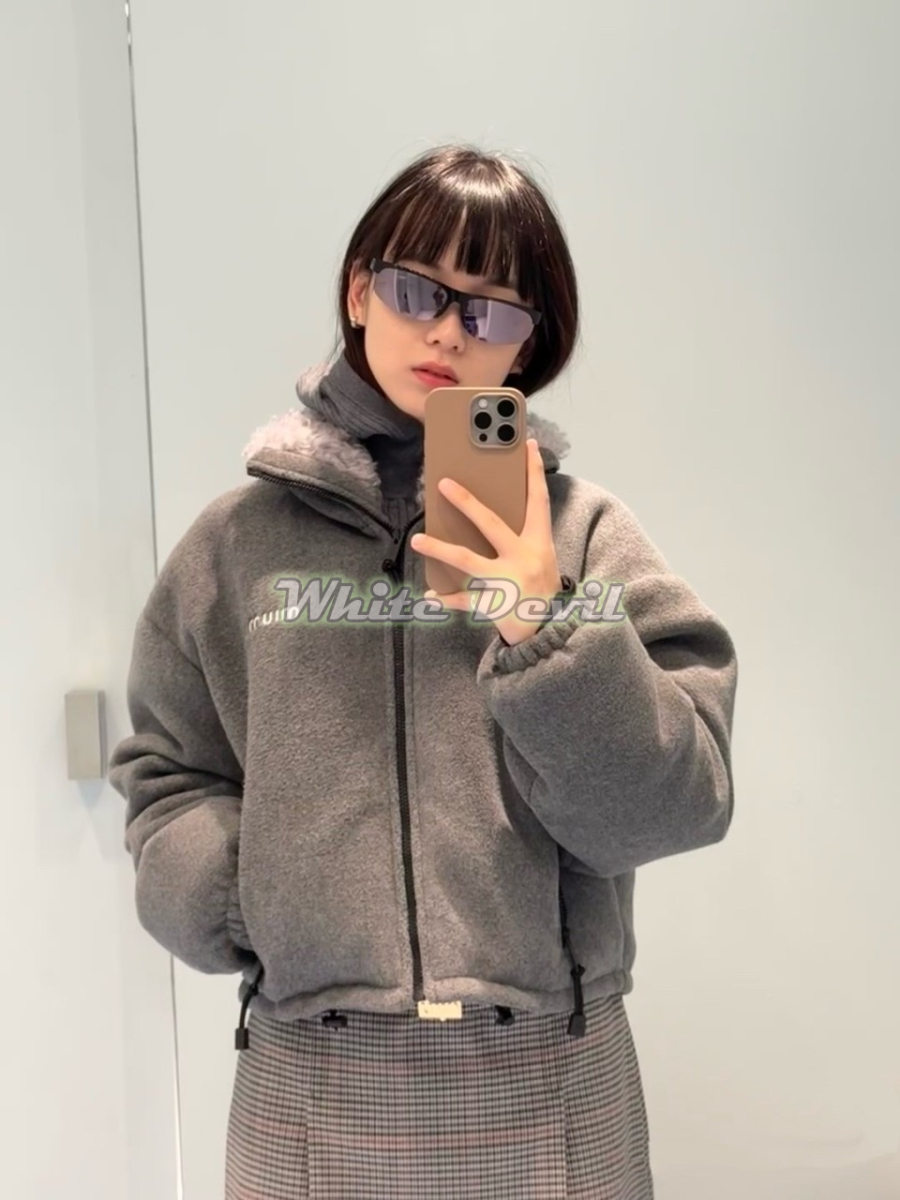 하얀악마 미우미우 패딩 (2).jpg