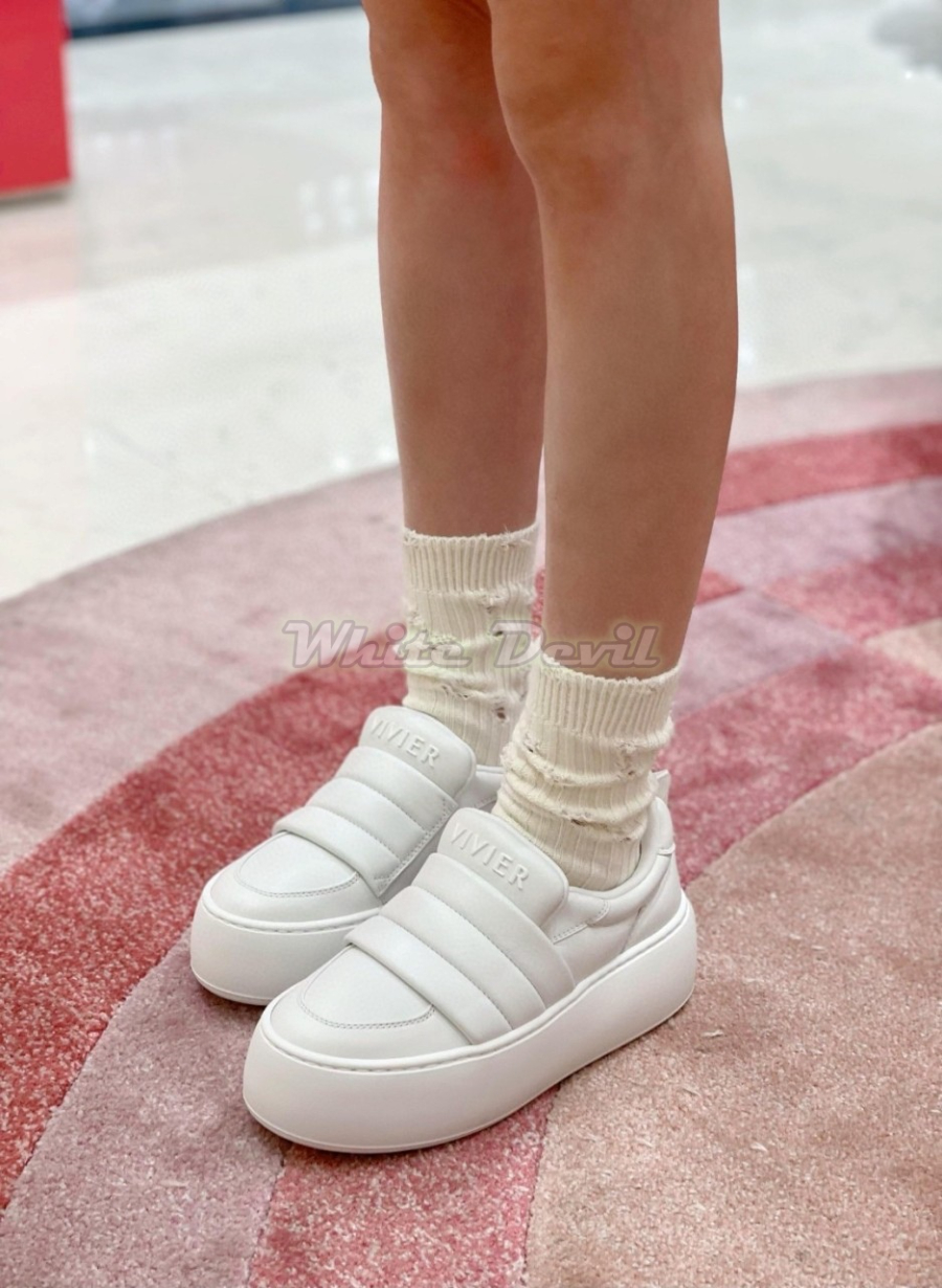 하얀악마 로저비비에 운동화 (2).jpg