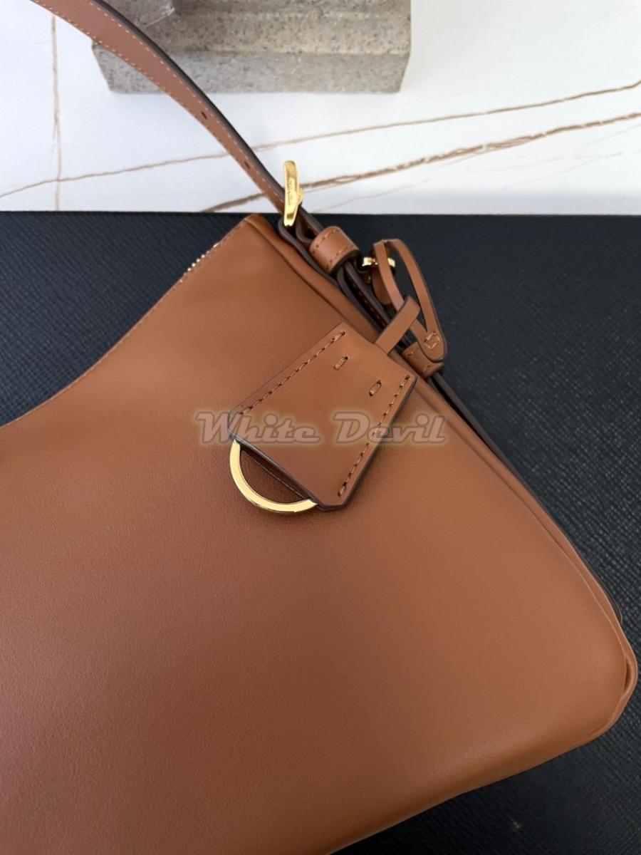 하얀악마 프라다 숄더백 (9).jpg