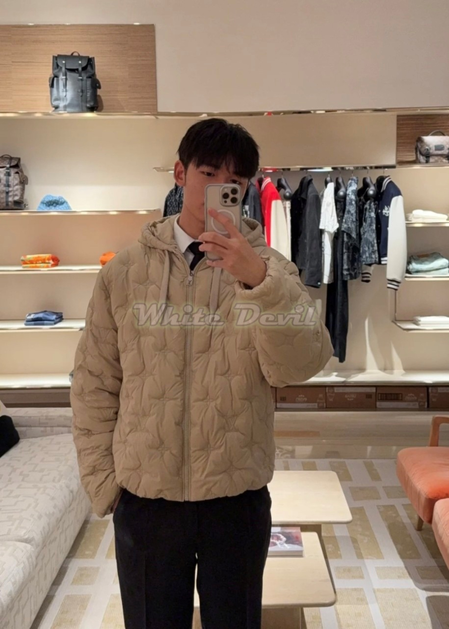하얀악마 루이비통 패딩 (2).jpg
