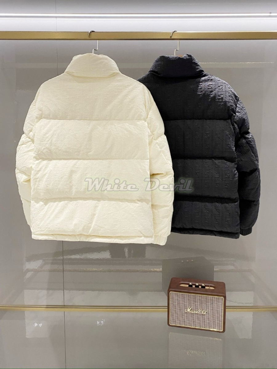 하얀악마 펜디 패딩 (3).jpg