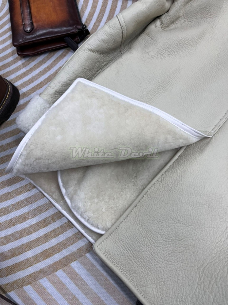 하얀악마 크롬하츠 무스탕 (9).jpg