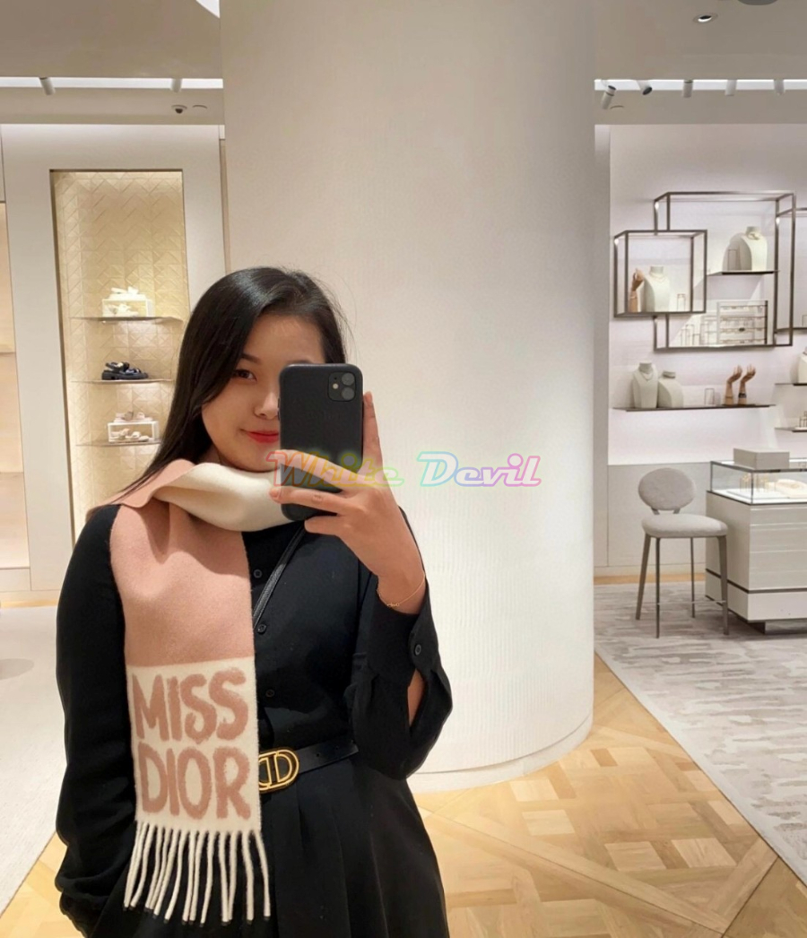 하얀악마 디올 목도리 (3).jpg