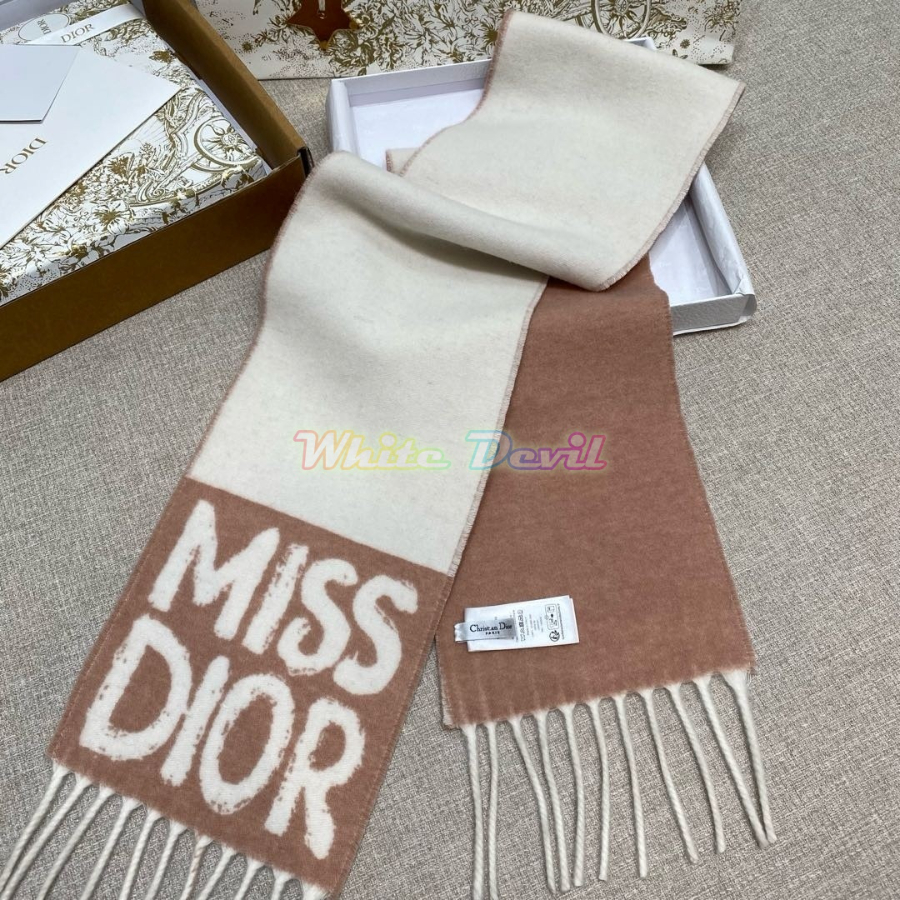 하얀악마 디올 목도리 (11).jpg