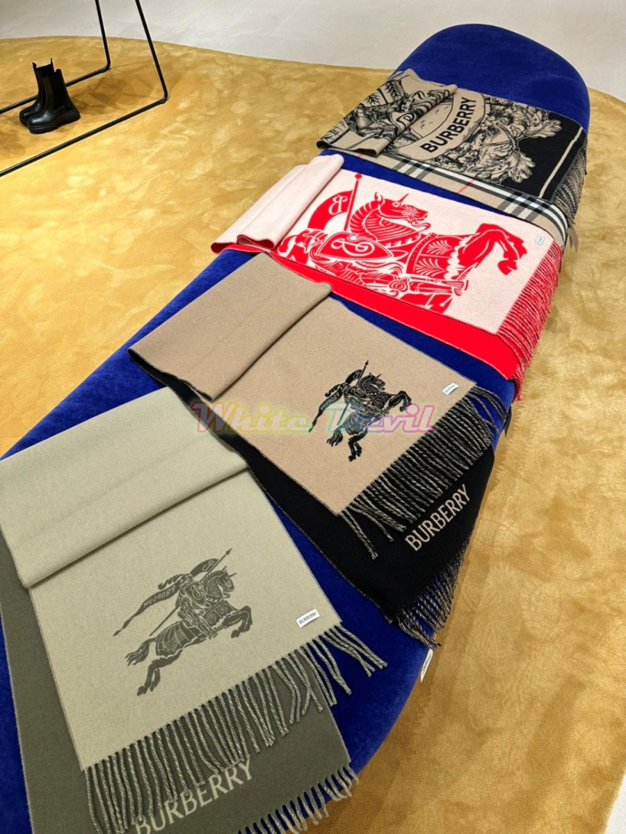 하얀악마 버버리 목도리 (4).jpg