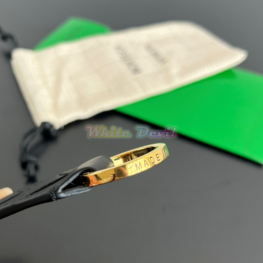 하얀악마 보테가 키링 (8).jpg