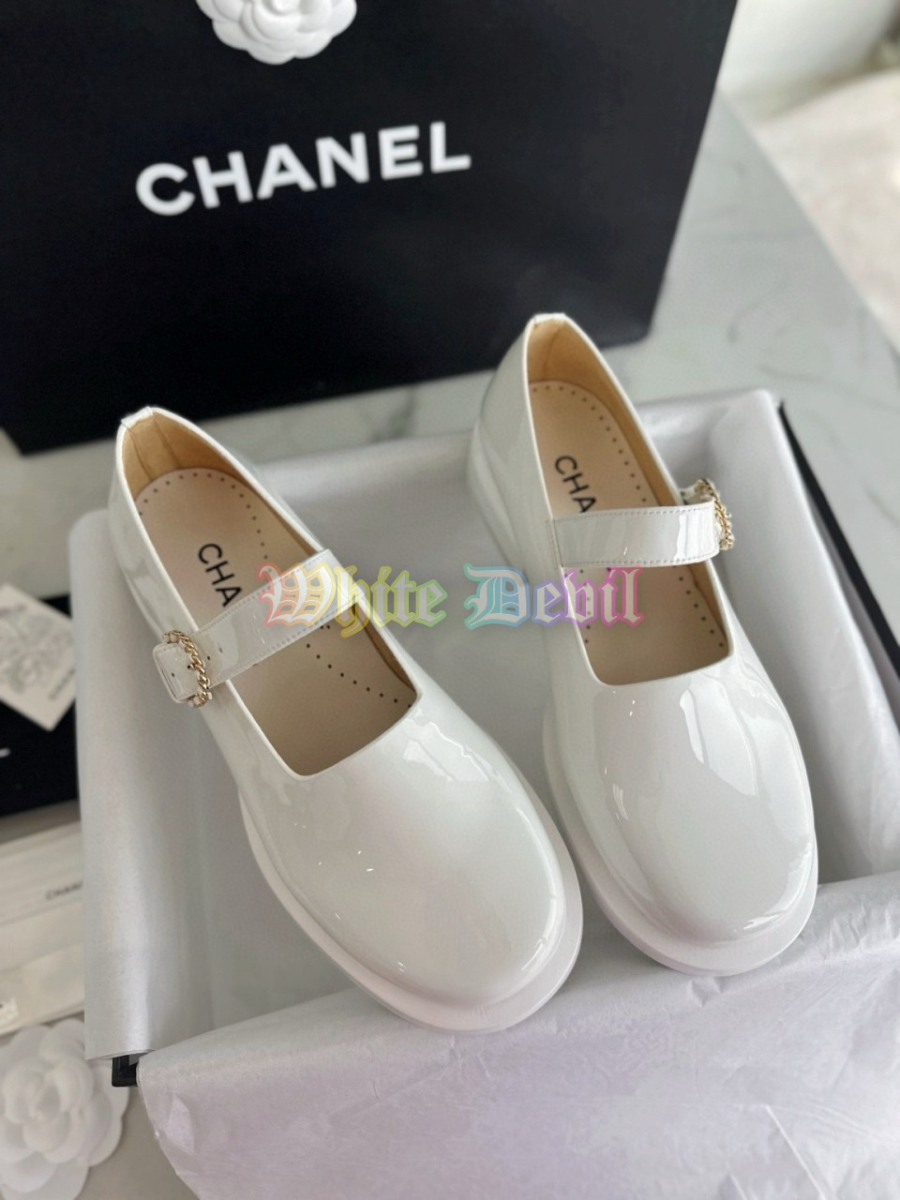 하얀악마 샤넬 구두 (2).jpg
