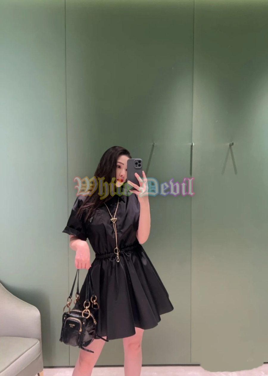 하얀악마 프라다 원피스 (2).jpg