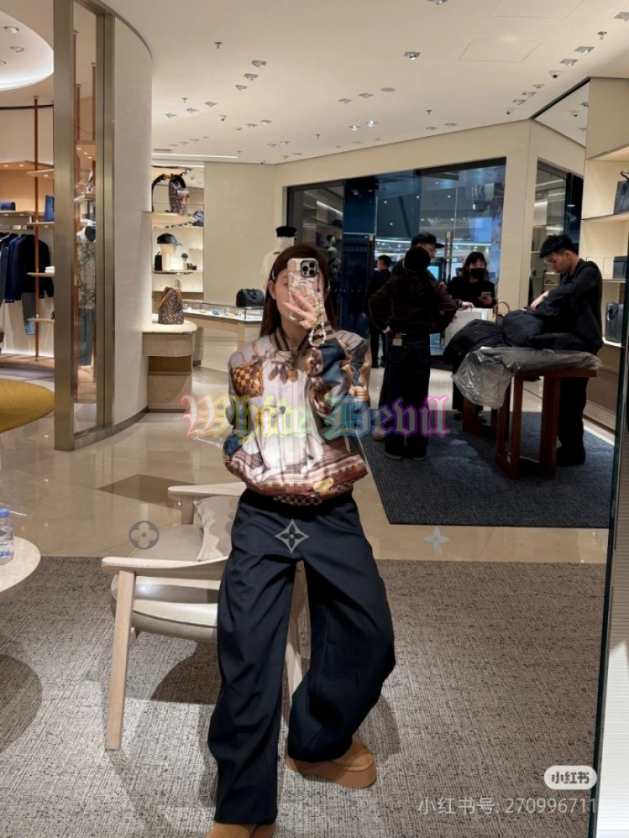 하얀악마 루이비통 자켓 (1).jpg