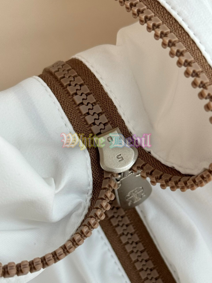 하얀악마 쿠치넬리 조끼 (16).jpg