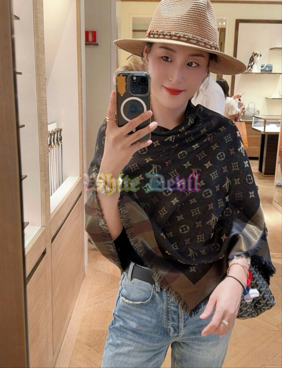 하얀악마 루이비통 스카프 (1).jpg