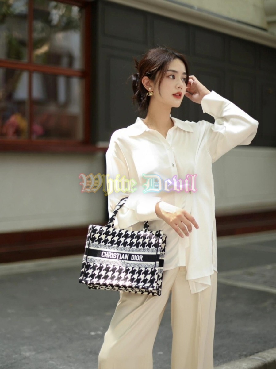 하얀악마 디올 북토트백 (2).jpg